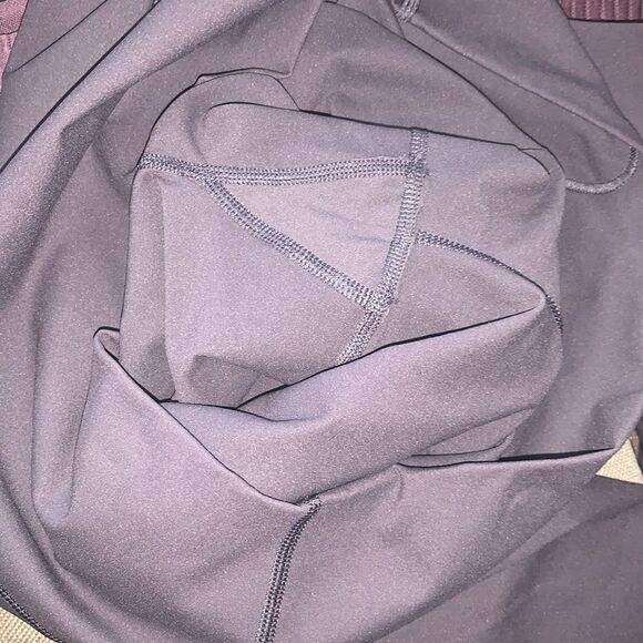 EUC WOMEN’S MEDIUM REGULAR EVERLANE EXTRA HIGH-WAISTED PERFORM LEGGINGS - Picture 4 of 7